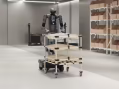 普渡机器人新一代 PUDU D7 发布:最高 14kg 承重,支持边工作边学习