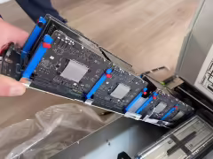 苹果 AI 服务器内部结构首曝:M5 系列芯片、2U 机架,Mac Studio 负责软件控制